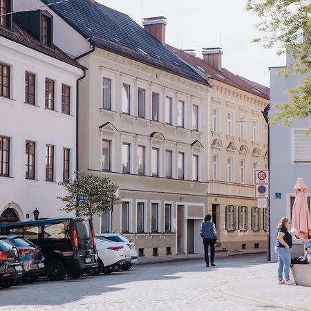 Lumen Homes - Altstadt-Studio Direkt Im Zentrum, Kueche, Netflix, Oeffentlicher Parkplatz Ums Eck Ingolstadt Exterior foto